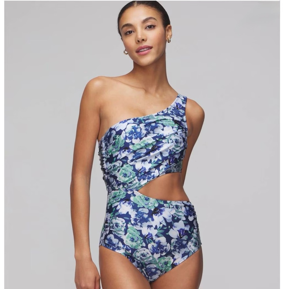 WHBM ONE SHOULDER CUTOUT ONE PIECE SWIMSUIT